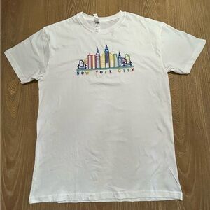 Embroidered New York City T-shirt Size L